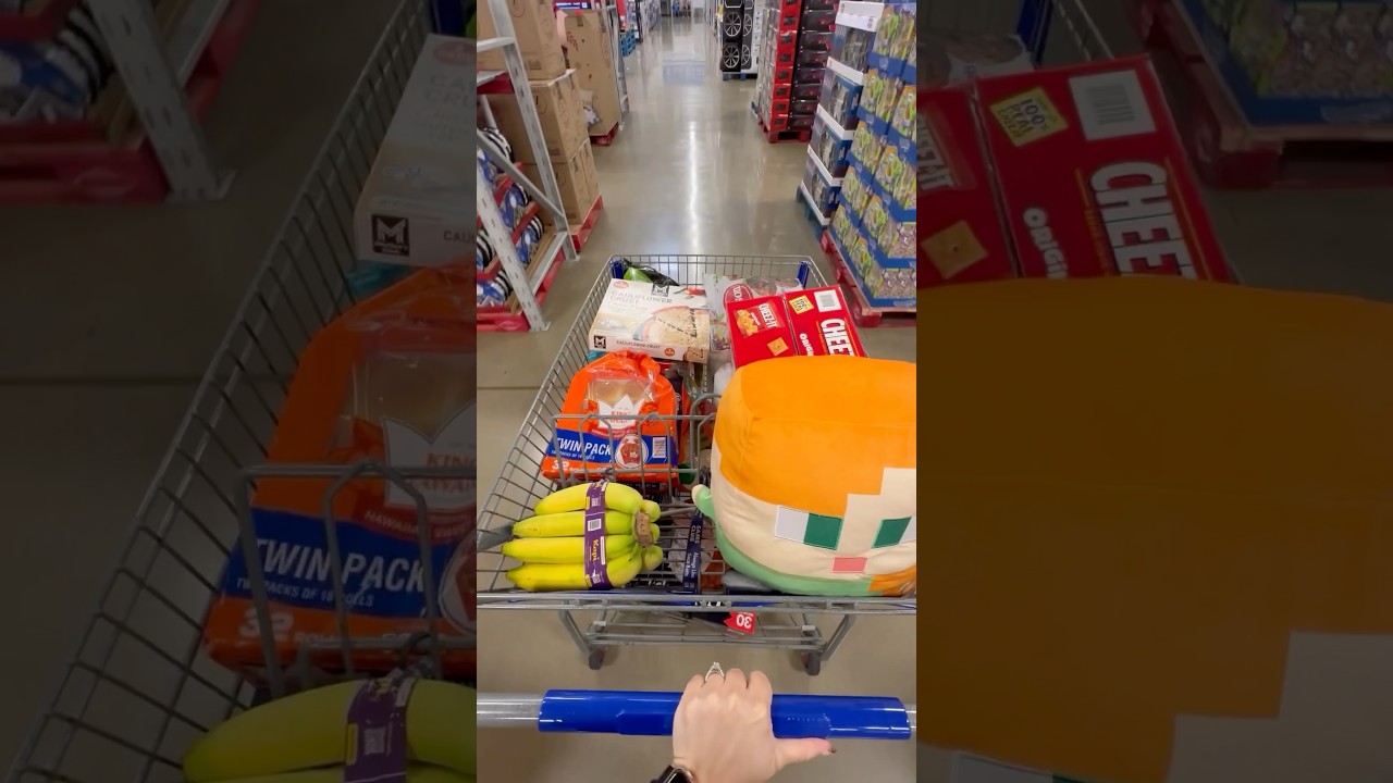 Sam&rsquo;s Club shop with me! #samsclub #samsclubshopwithme #groceryshopping #asmr #groceries #shorts