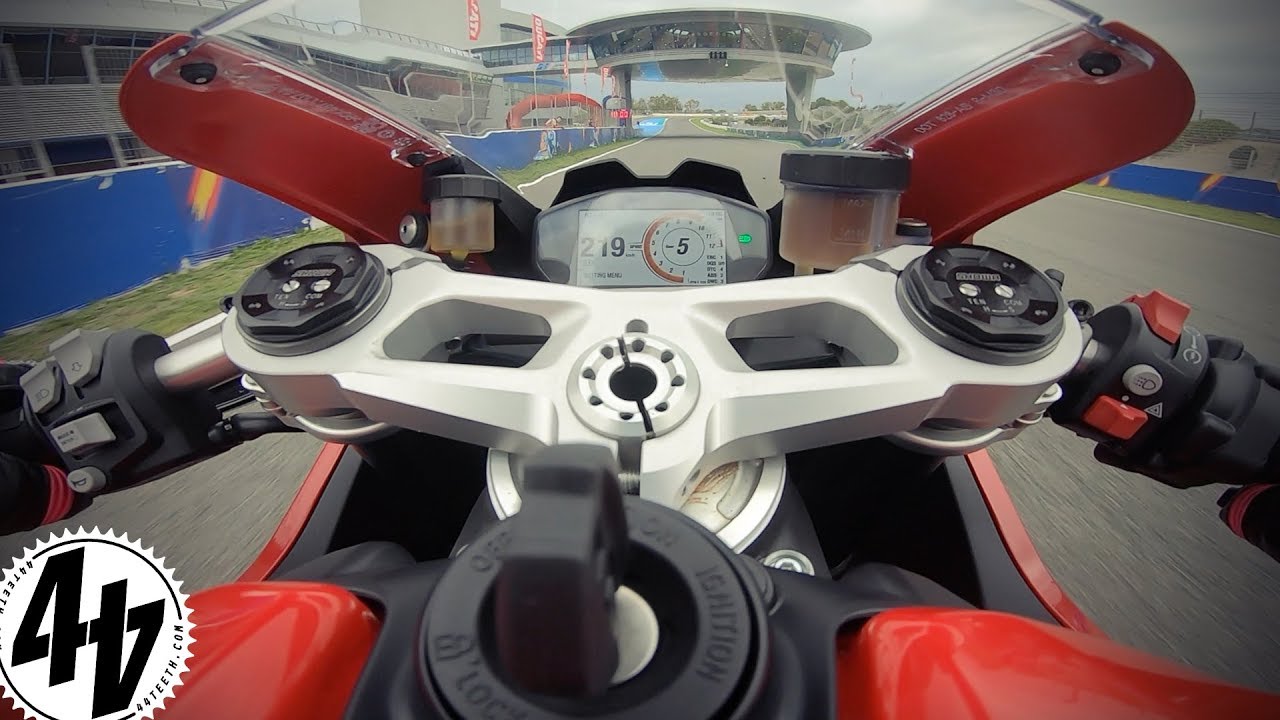 2020 Ducati Panigale V2 | Onboard | Jerez