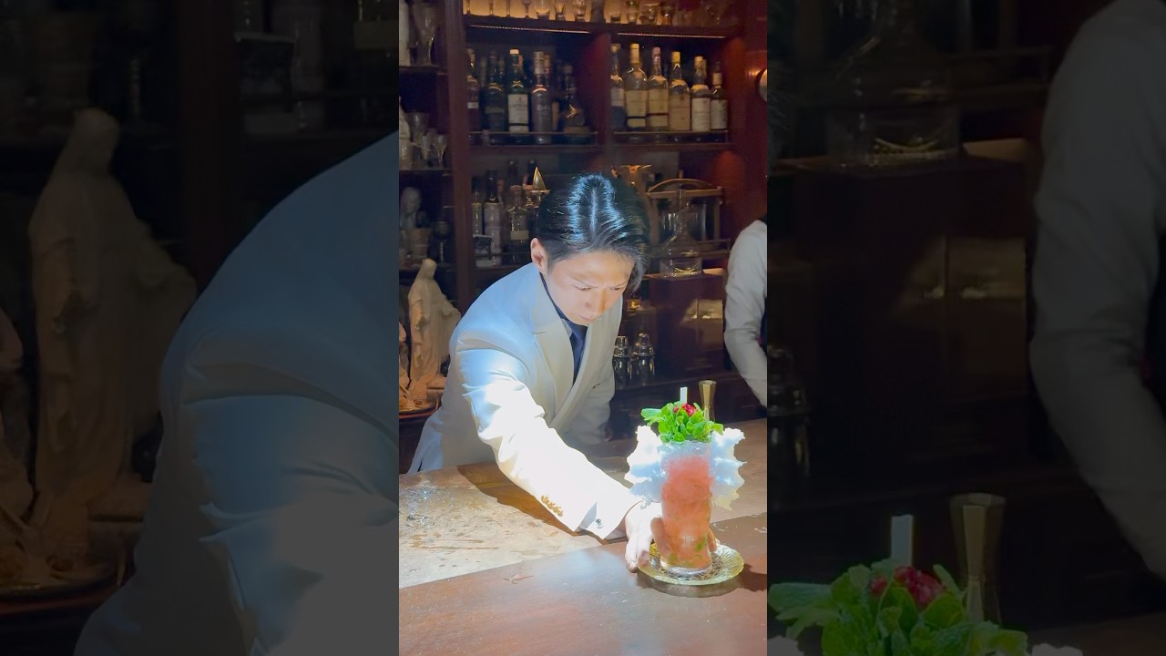 Bar Centifolia's Samurai Bartender in Tokyo Crafts a Dragon Mojito Like Never Before! 🐉🍸