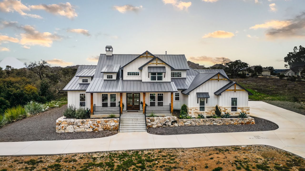 TOURING A 100% Custom Home In New Braunfels Texas | Kurk Homes Custom Builder