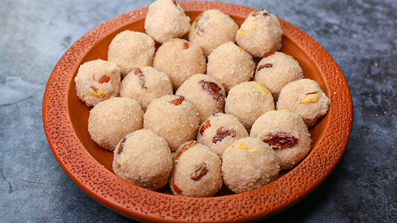 Suji Ladoo Recipe in 10 Mins | Rava Laddu | Semolina Laddu Recipe #shorts