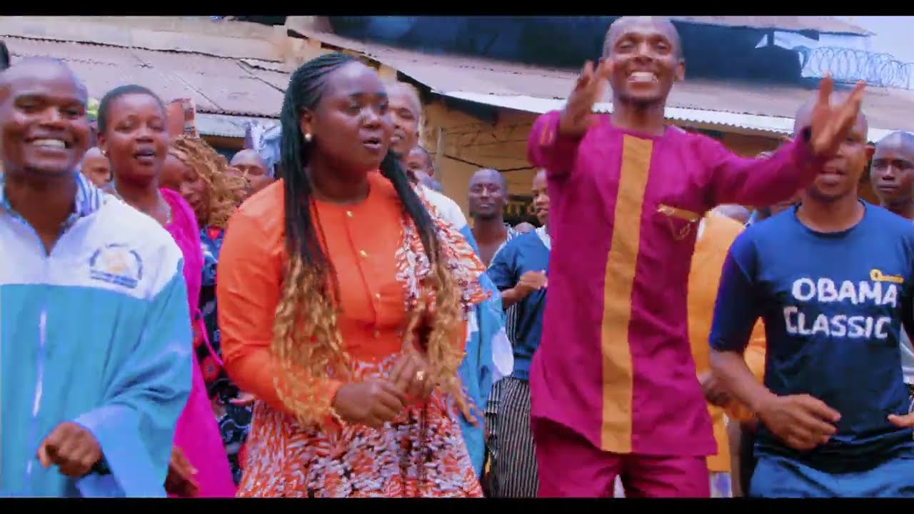 AWENDI KITYO BY EV.EMMANUEL NJUE  LIVE PERFOMANCE WITH VIOLA BATUSH AT KERICHO MAIN PRISON
