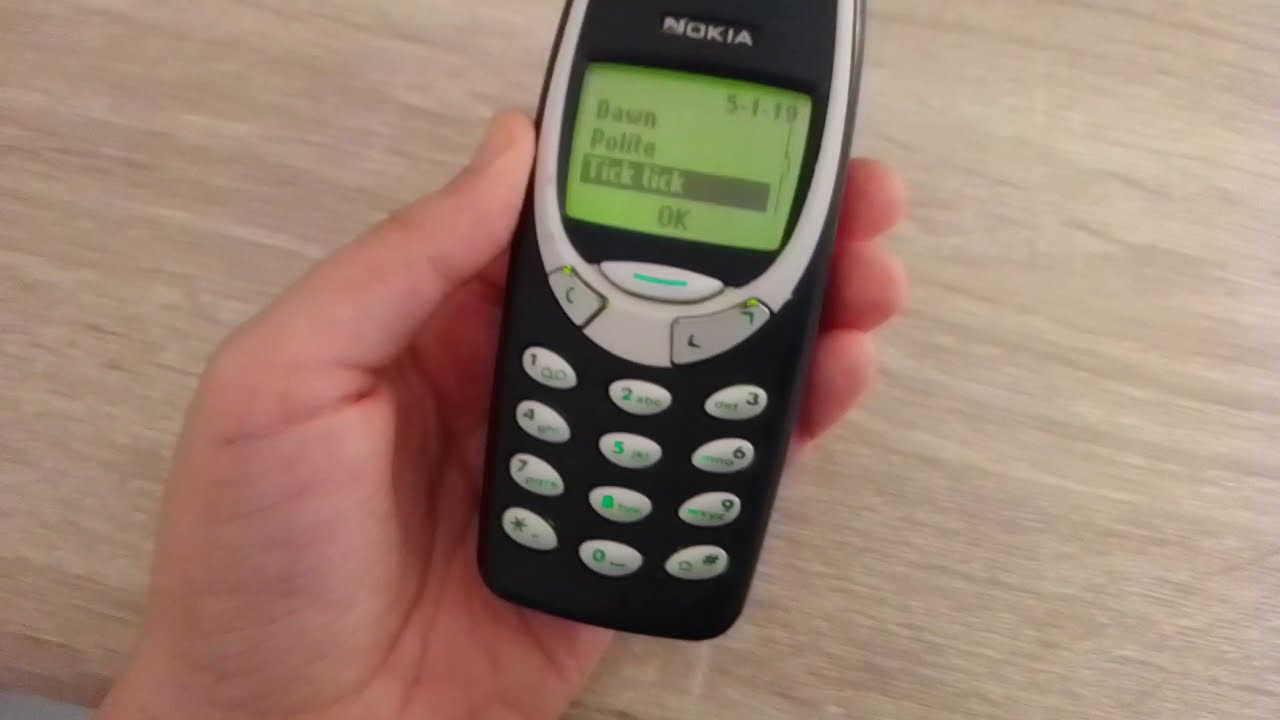 Nokia 3330 (cellulare rilasciato nel 2001)