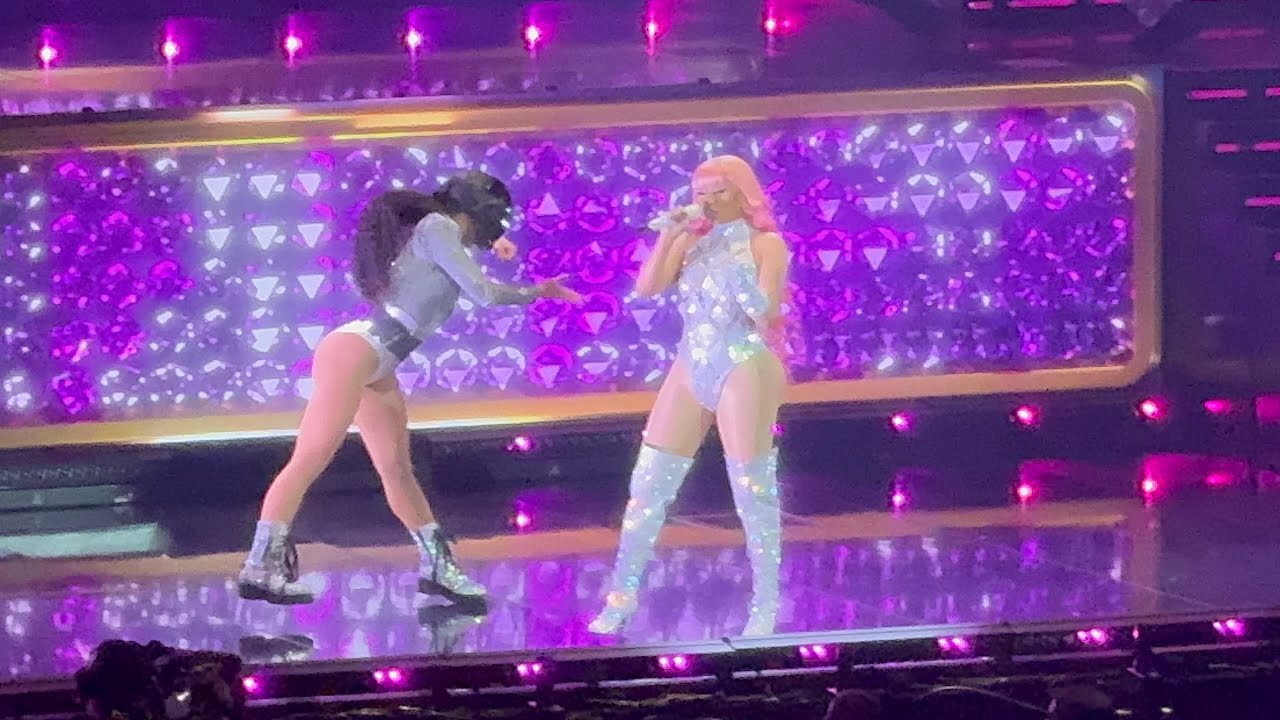 Nicki Minaj Pink Friday 2 Tour - Press Play, We Go Up, Big Difference