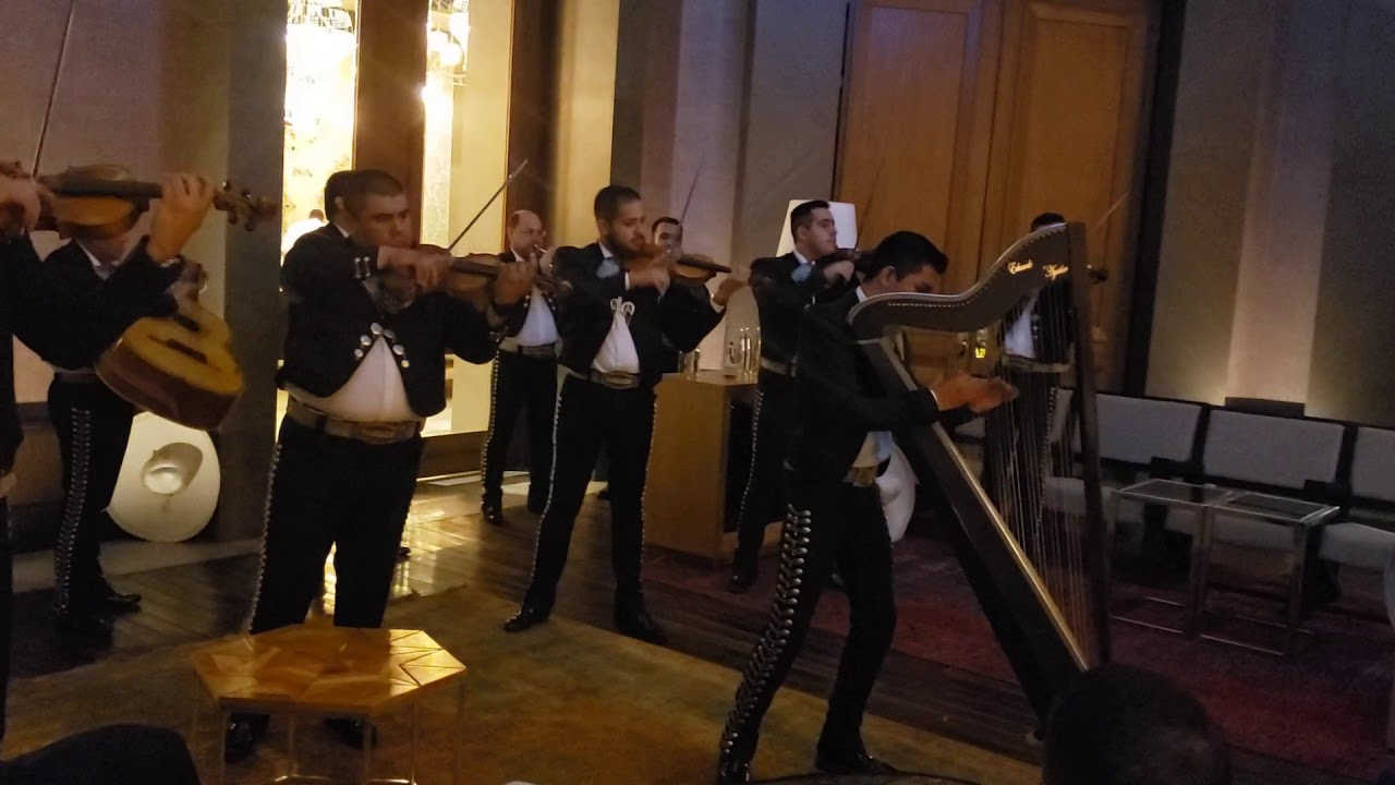 Piano (Raul Di Blasio) - Mariachi Internacional Tlaquepaque