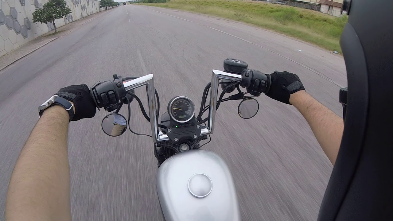 Testing the Licks Cycles 10' Z Bars on Nightster