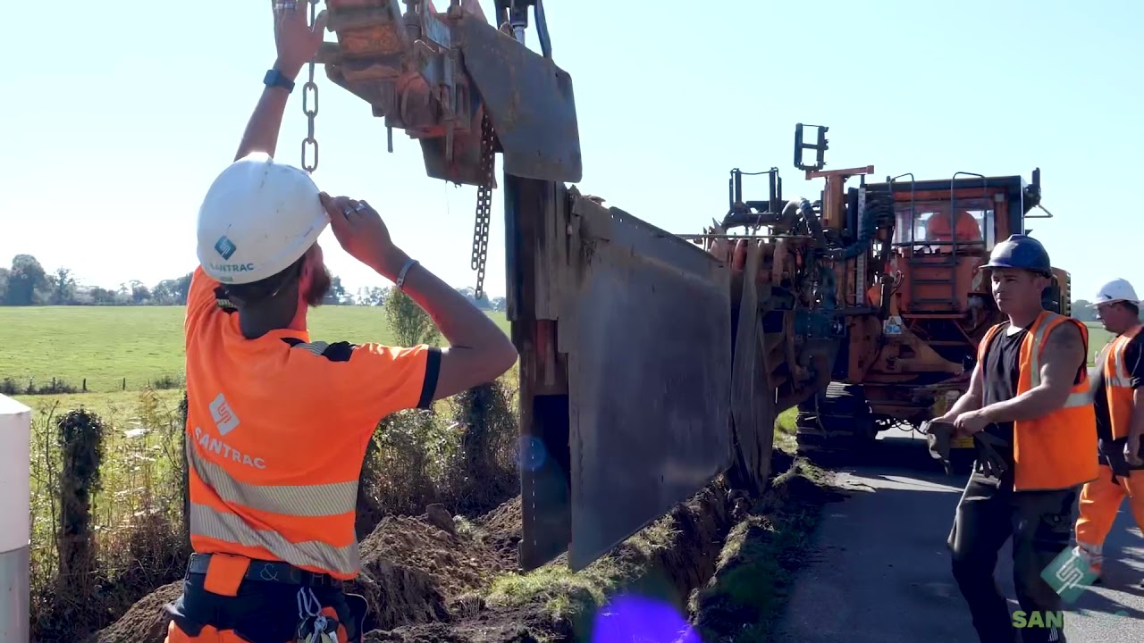 Pose de Pe 160 en tranchée mécanisée pour construction du réseau biométhane