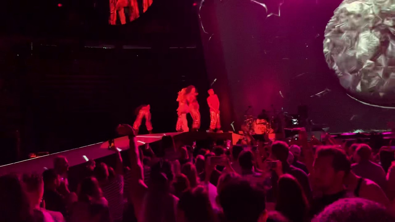 Side To Side - Ariana Grande Sweetener World Tour Las Vegas 5/11/19