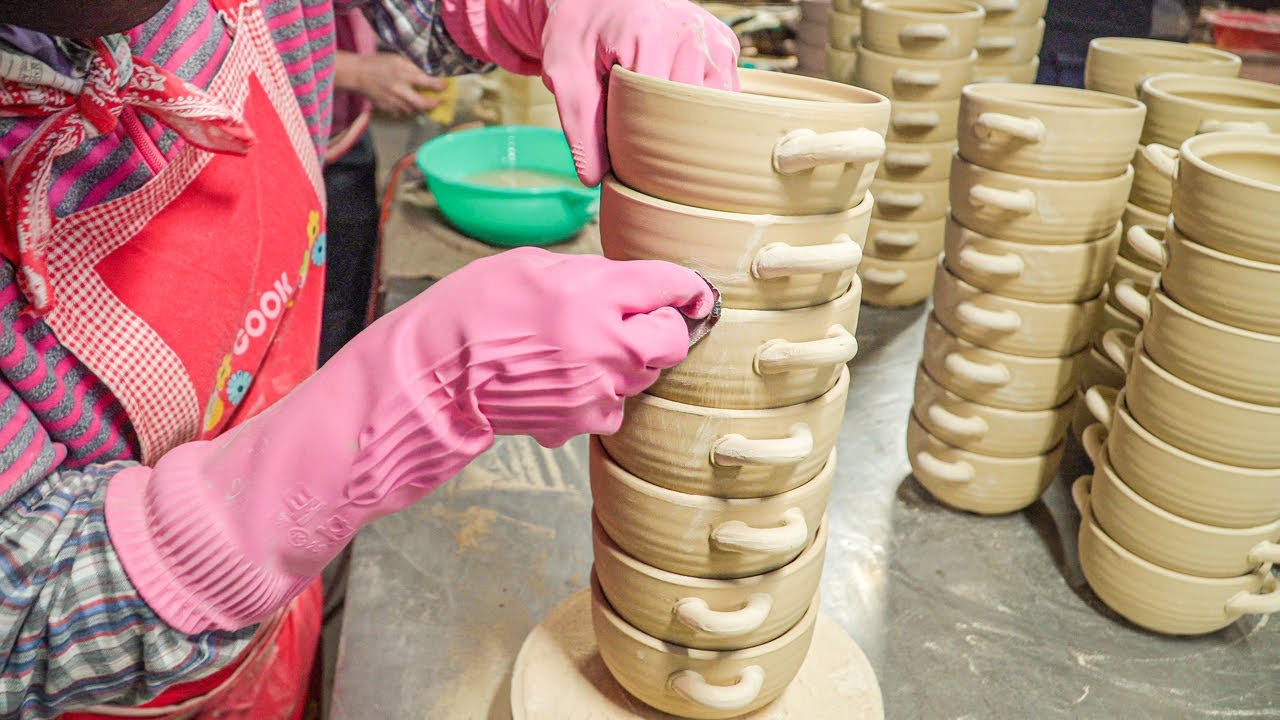 Process of Making Korean Traditional Pots. Korean Earthenware Factory