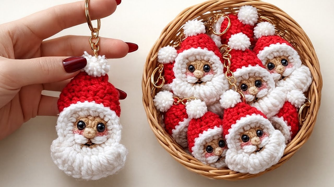 How to crochet for Beginners?😱cutest Santa keychain❤️This Crochet is Going Viral