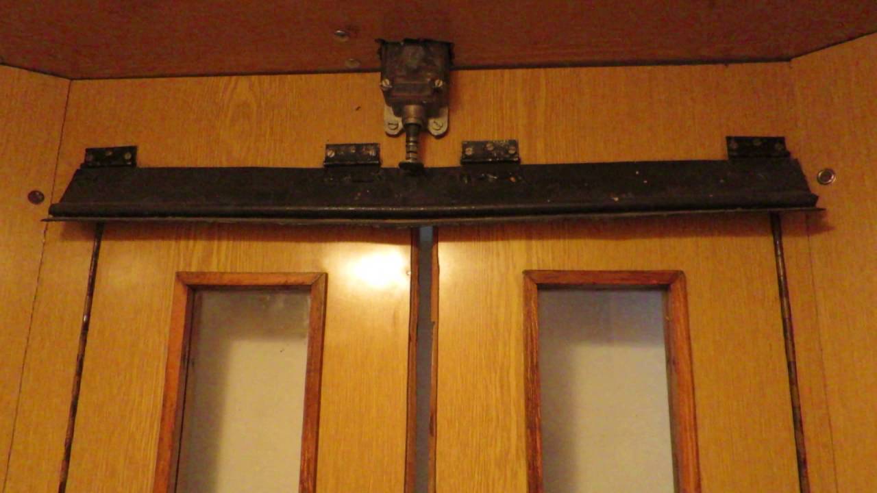 old Transporta elevator@appartment building, Bratislava