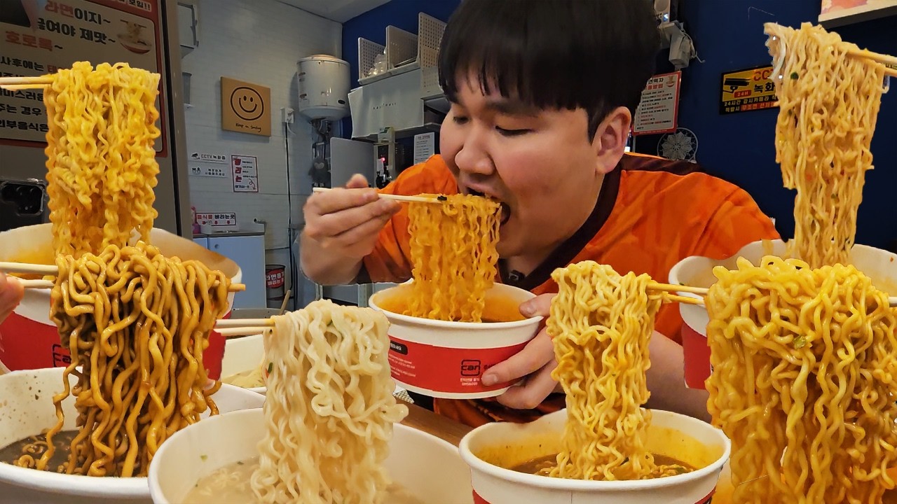 새벽 3시에 24시 무인 가게에서 라면 7봉지 틈새라면,사리곰탕,짜파게티,무파마,김치라면,신라면,라볶이 먹방!!  [ Ramyun Mukbang ]