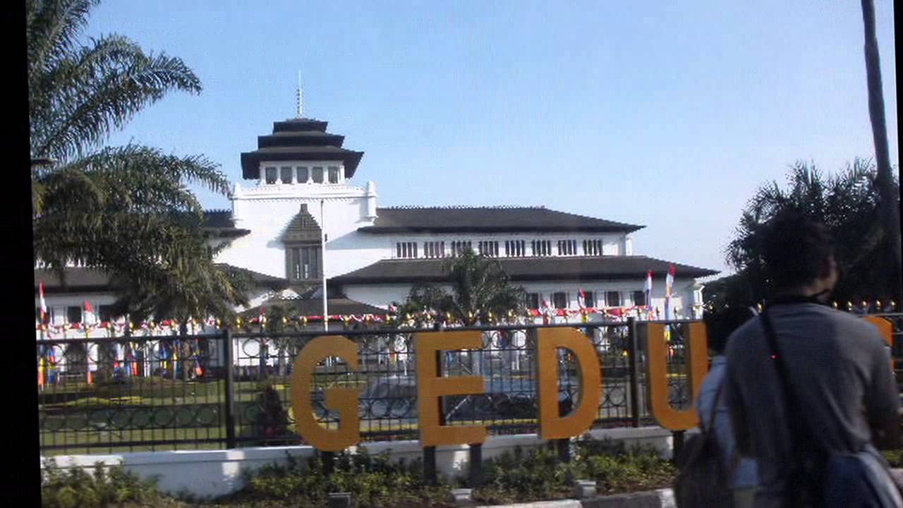 Indonesia Tour 2015 Pop Jawa Medley by Eduard Kasimoen, Mantje Karso & Others