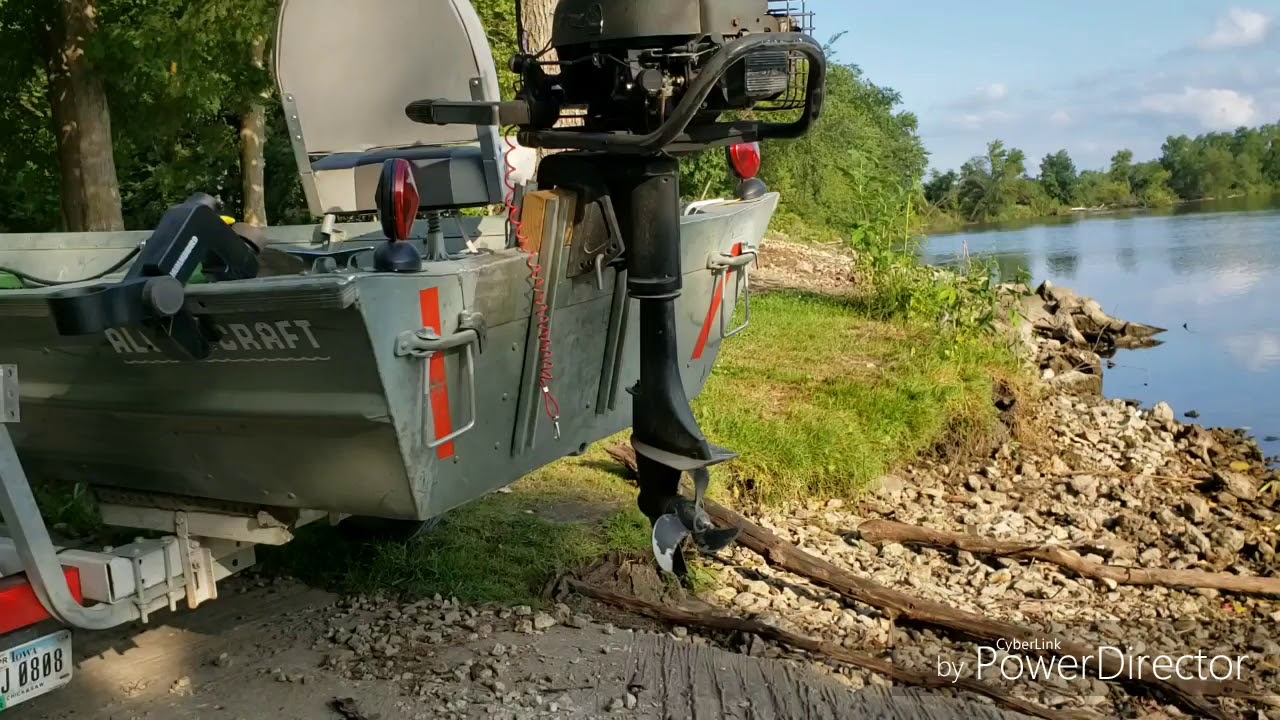 Air cooled outboard centered steering