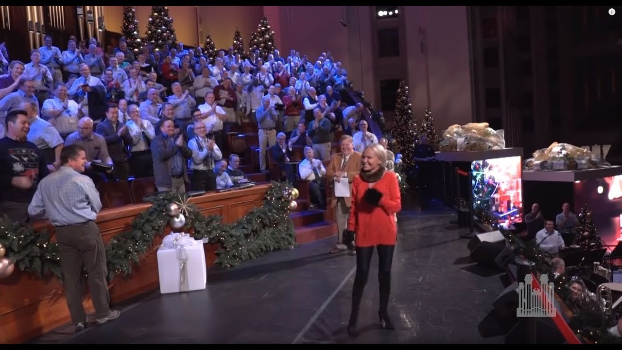 Backstage: Kristin Chenoweth Quickly Overcomes Her Fear of the Conference Center