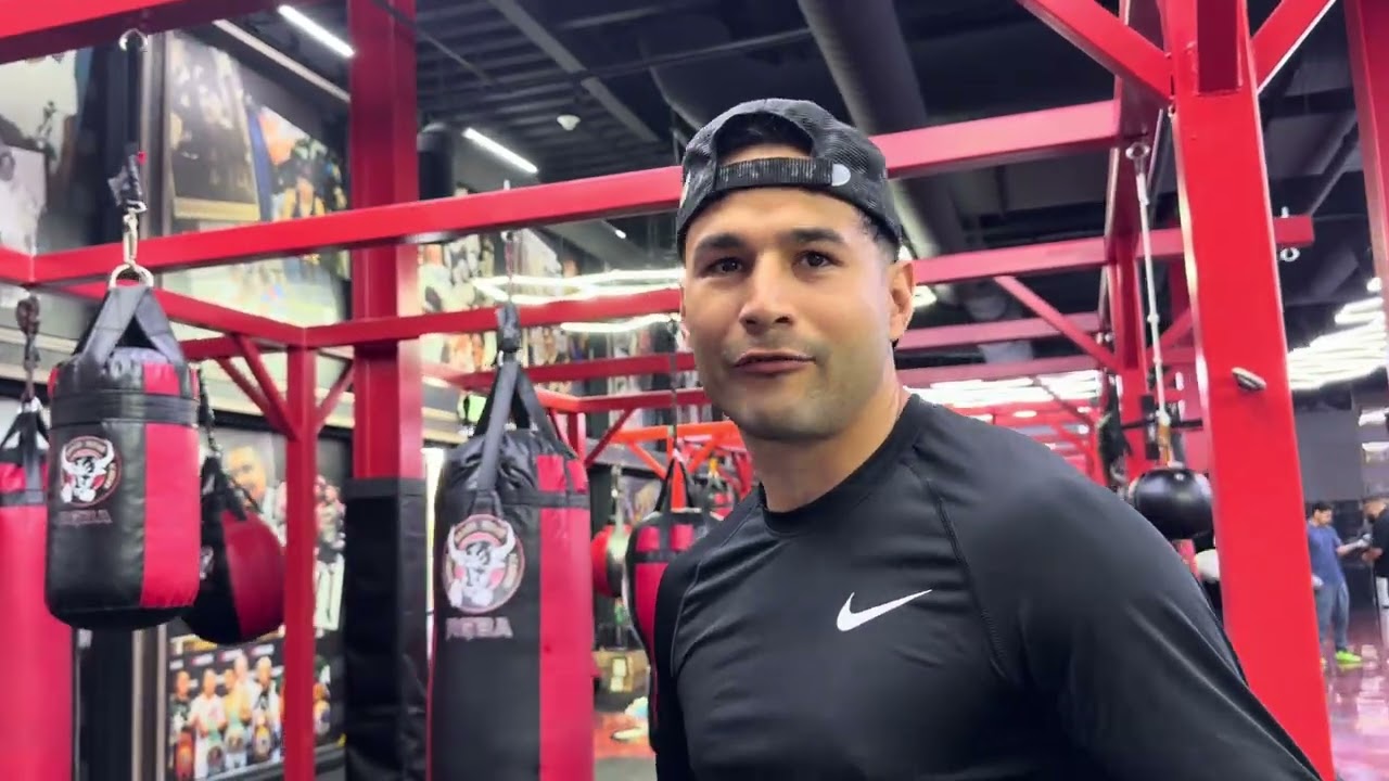 140 STAR LINDOLFO DELGADO (24-0 - 3 TIMES MANDATORY) READY FOR HITCHINS SAYS BENAVIDEZ BEATS ZURDO