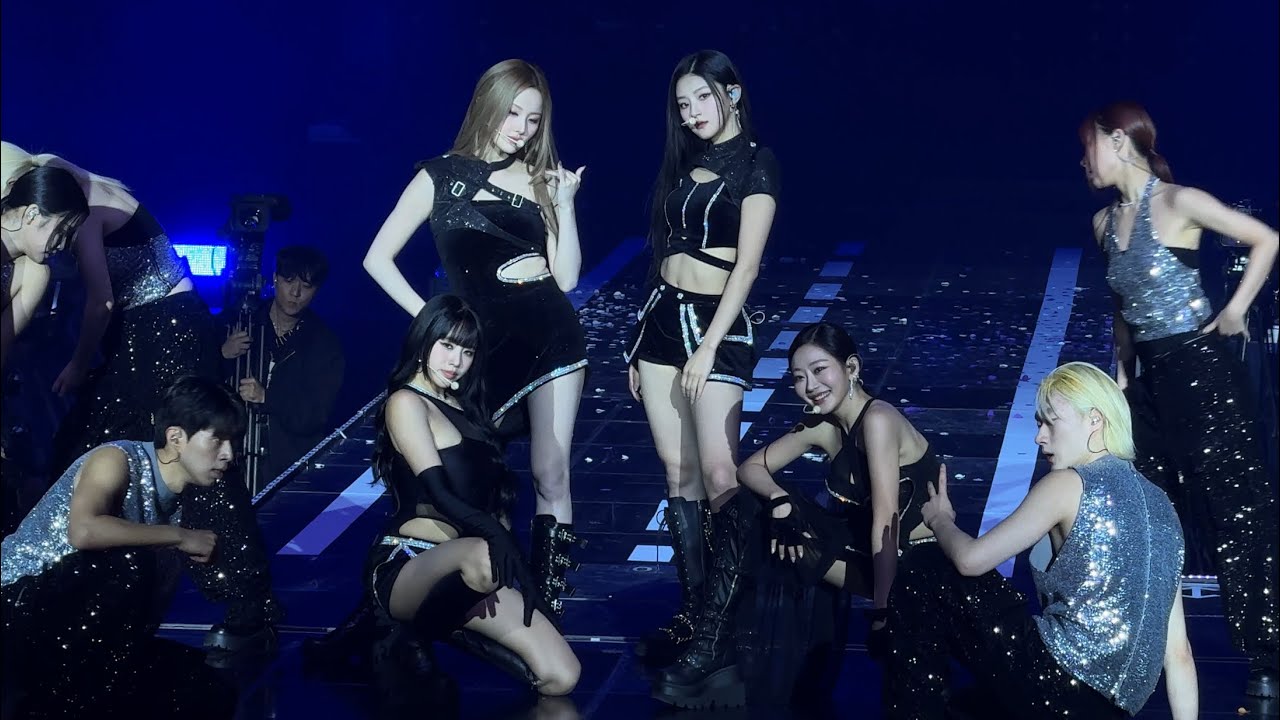 [웃음이나네] (4K) KISS OF LIFE - KISS ROAD 콘서트 Part.1 { Gat Loud, Igloo, Bad News, Wine House, Chemistry}