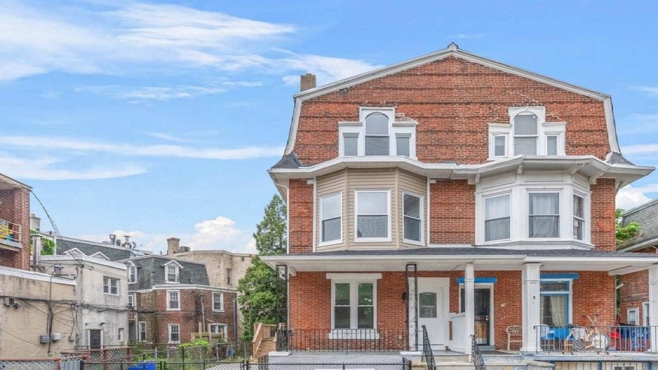 10 W  Pomona St, Philadelphia, PA Presented by Lisa Y Risco MBA.