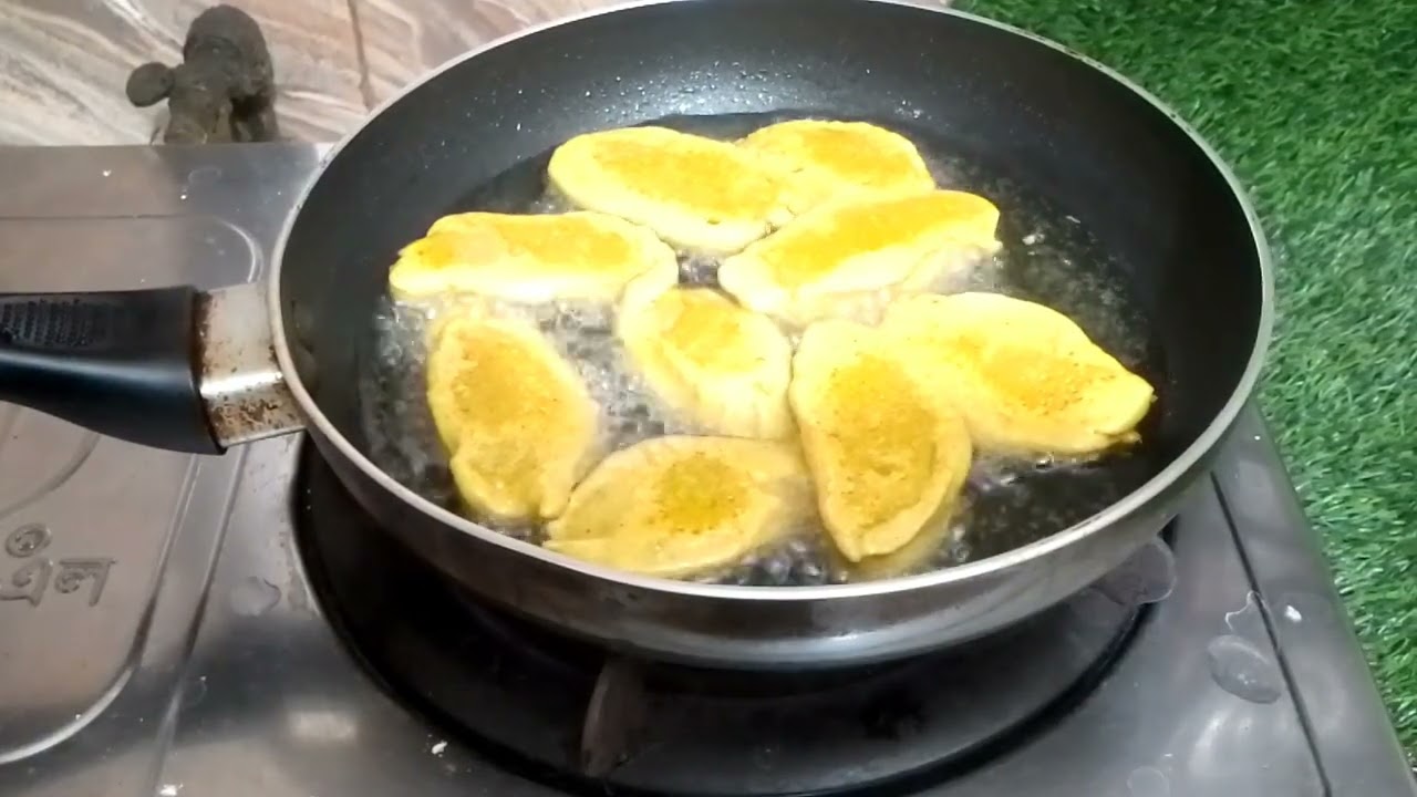 ইফতারের পর এমন একটা ঝাল ঝাল মজার খাবার খেলে কেমন হয়