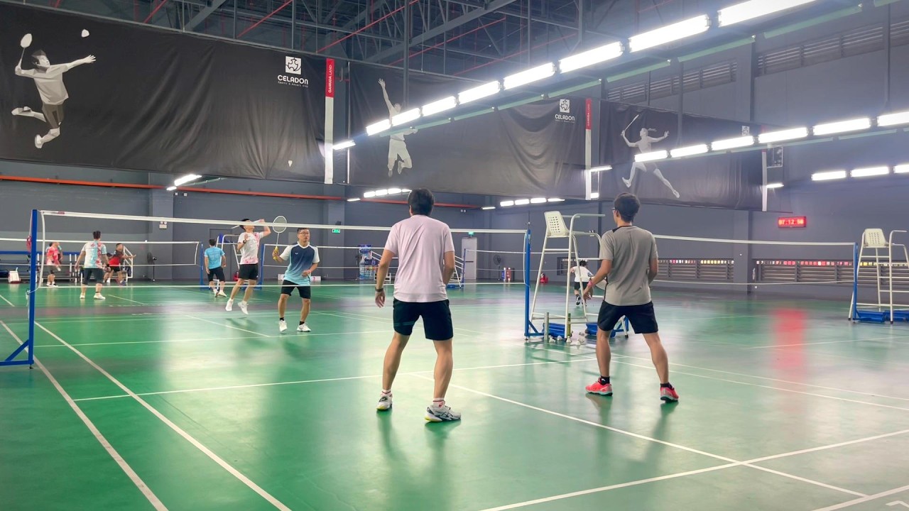Anh Khoa tái xuất gánh quá gánh - Lính mới TA ngày đầu bỡ ngỡ | Cầu lồng Celadon