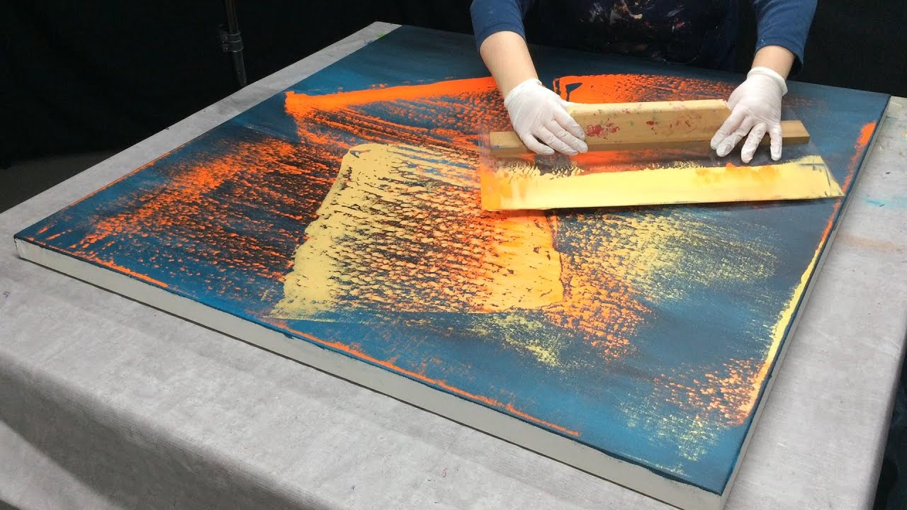 abstrakte Acrylmalerei auf grosser Leinwand | Gold, Blau, Reflex Orange