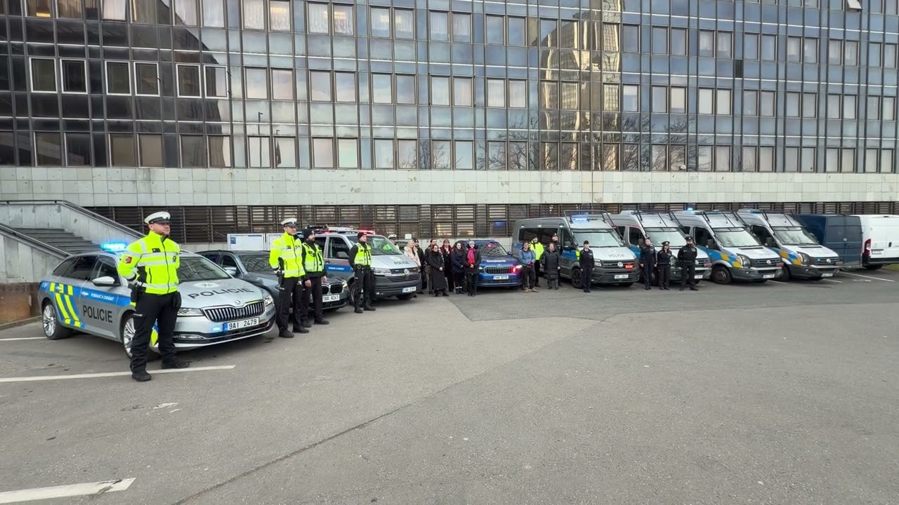 POLICISTÉ V PRAZE BLIKALI NA PODPORU OBĚTEM TRESTNÝCH ČINŮ