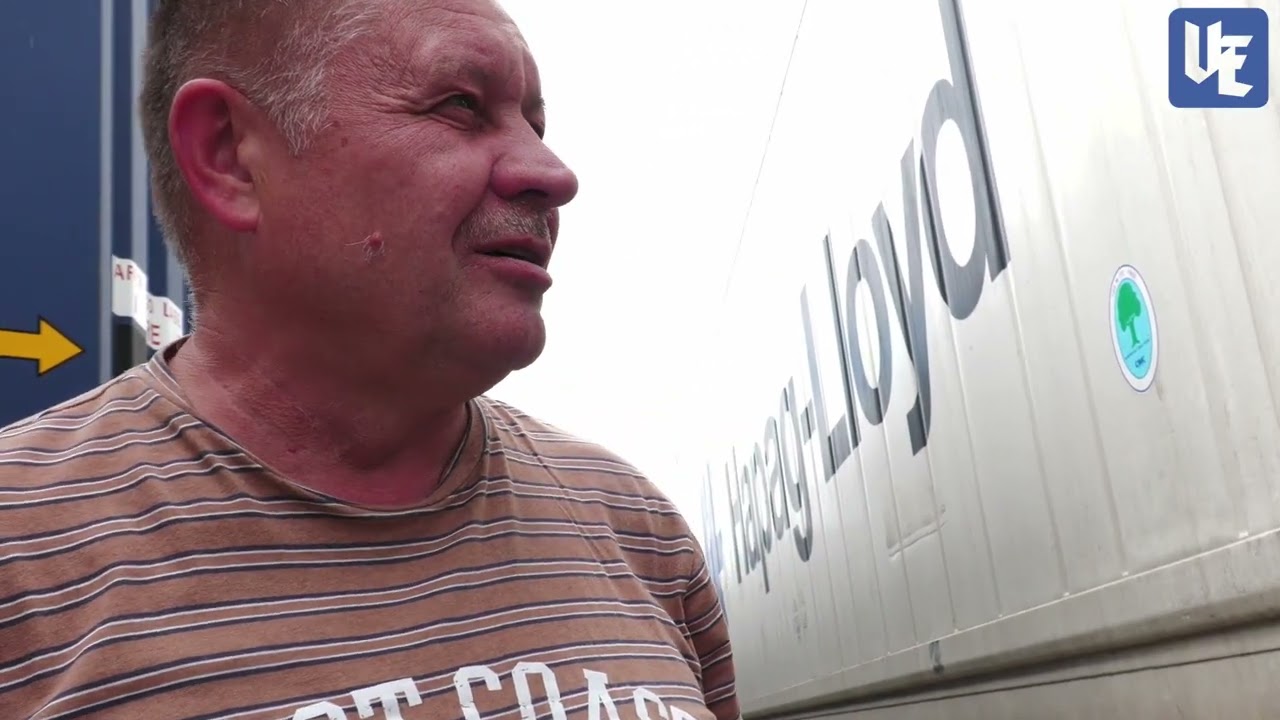 Vilkikų eilės prie konteinerių terminalo