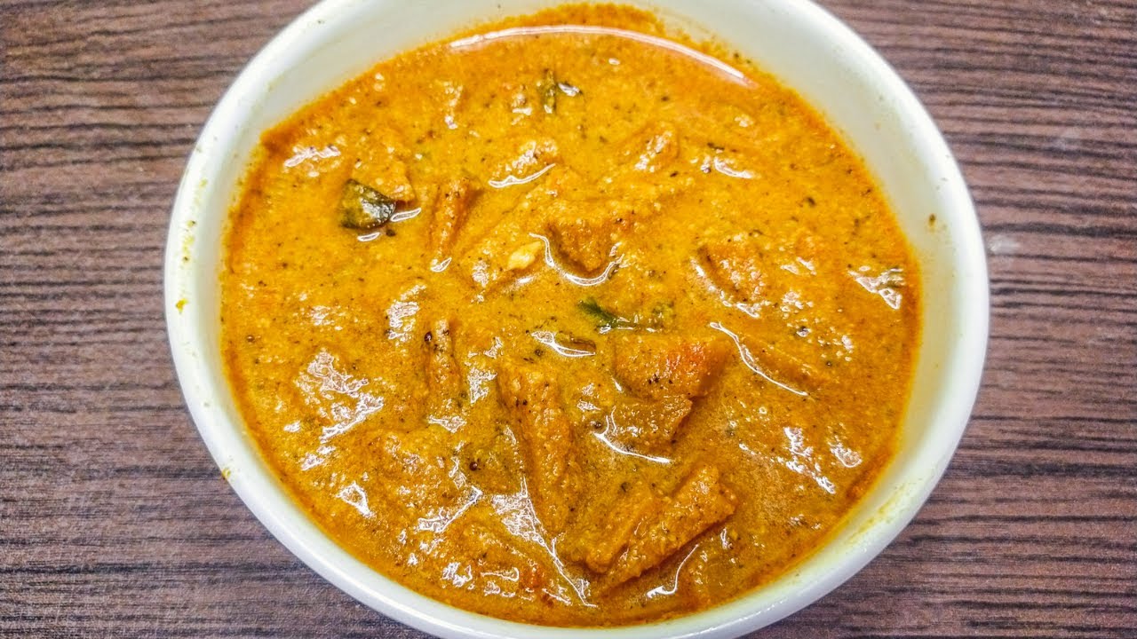 Yellow pumpkin gravy/How to make yellow pumpkin gravy/Manjal poosani kulambu