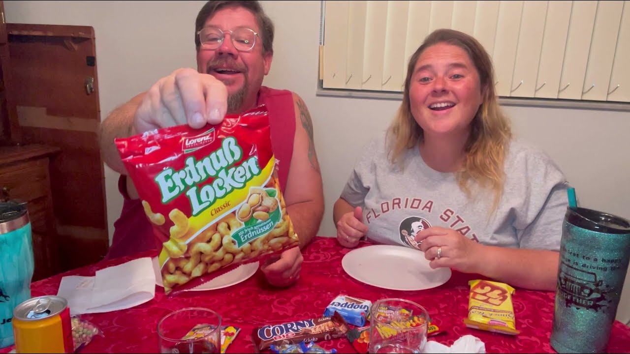 Snack Crate Mystery Box Germany￼?? #TheBratton’s #snackcrate #mysterybox #Snackcratemysterybox