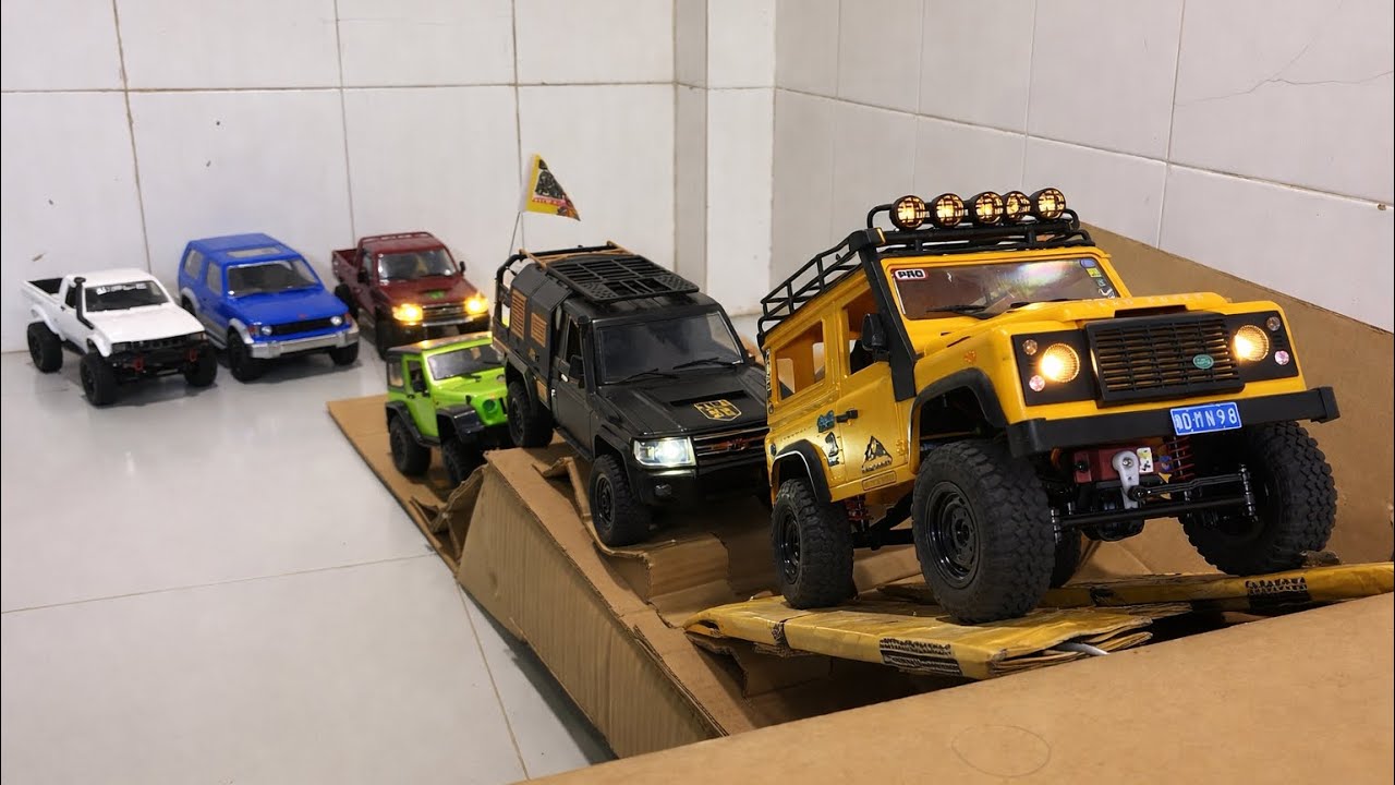 RC Convoy Challenge | Indoor Off-Road Crawling on DIY Cardboard Track