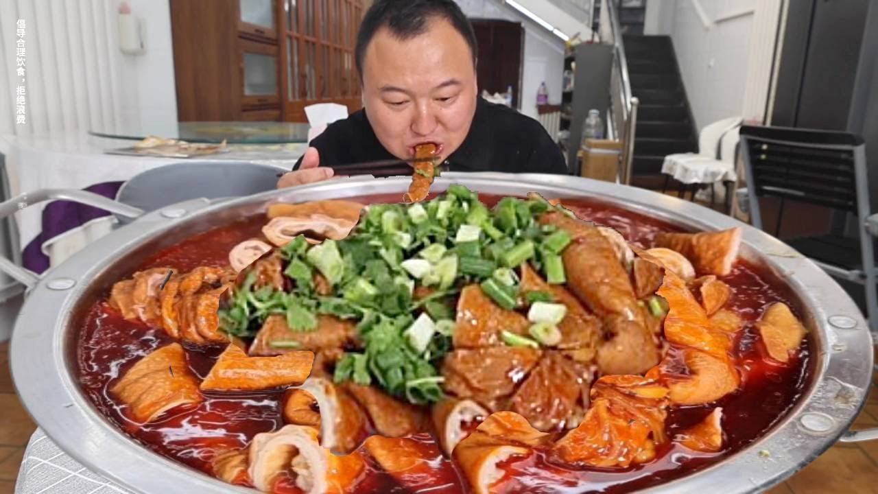 🔥【江油肥肠爆香预警】阿强这锅江油肥肠也太太太香了吧！肥肠脑袋直接冲！这不直接香迷糊了吗！