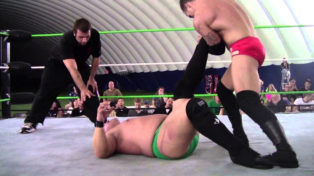 GRUDGE MATCH: Tony Carbonie vs Tyson Dux