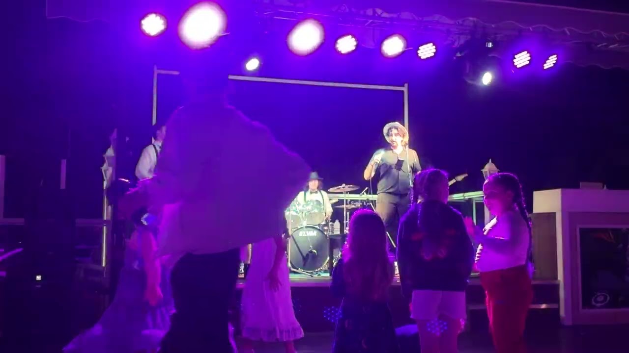 Live music, Bingo & magical show