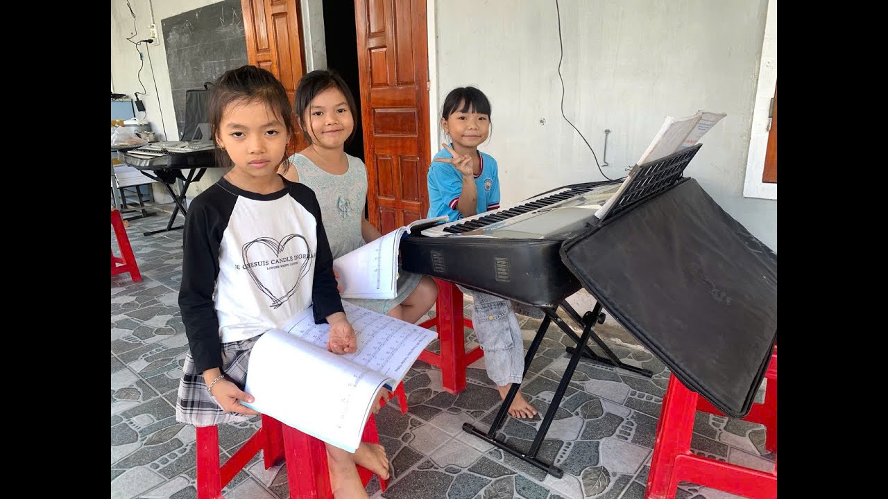 Như có Bác Hồ trong ngày vui đại thắng__KIều Anh _Gia Hân Bảo An