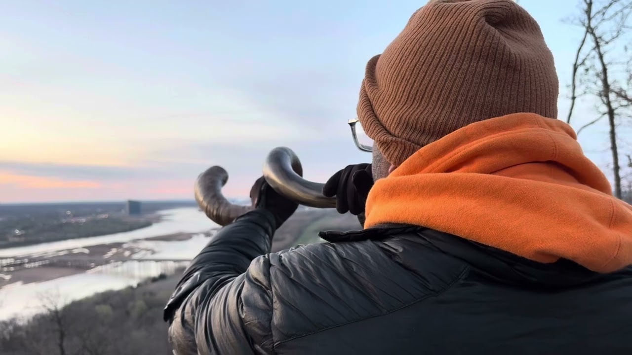 Upon the Mountain Altar: Prayer and Blowing the Shofar - “the sound of removing the tent pegs”