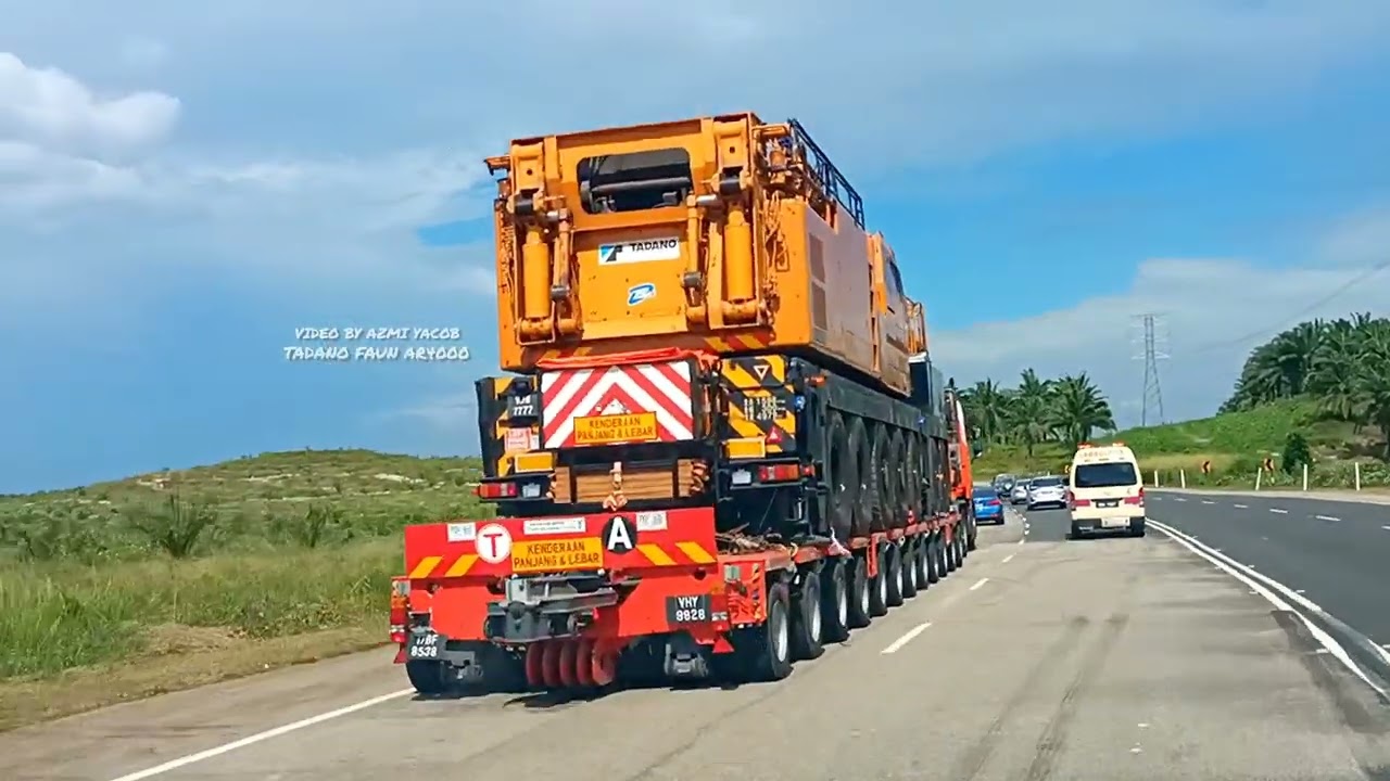 GOLDHOFER MULTIAXLE Membawa mobile crane TADANO FAUN AR4000