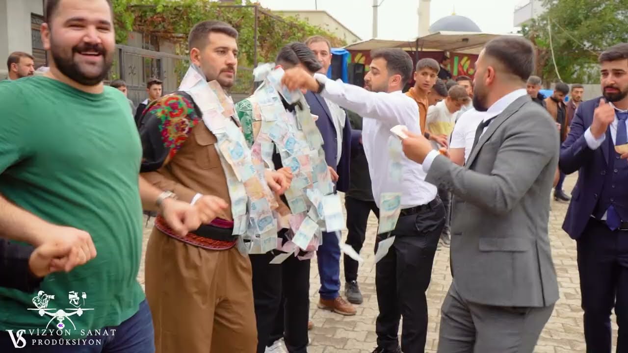 ŞİYAR BERWARİ - BÖYLE KALABALIK DÜĞÜN GÖRÜLMEDİ ! (2023(MİZGİN & HAYDAR)