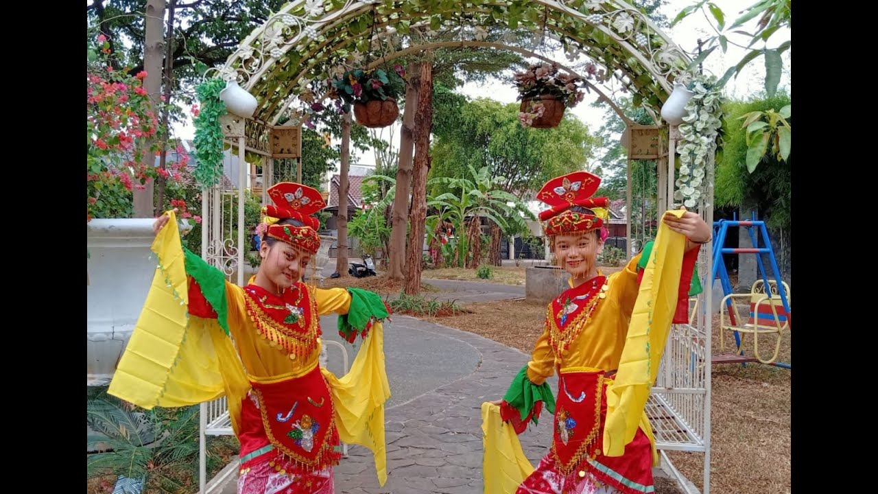 Budaya Betawi - Tarian Sayur Lodeh - Traditional Dance -SMP N 234  | Live Cinema