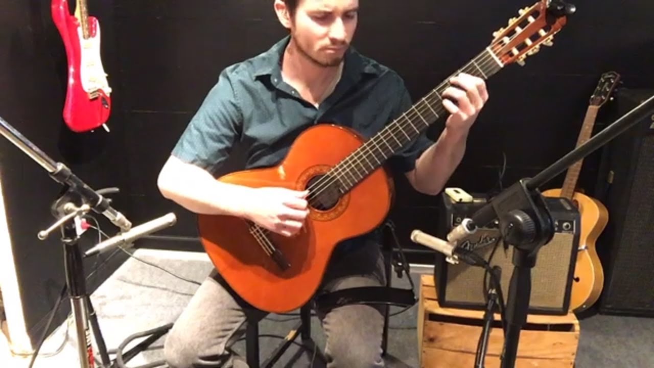 Affordable Microphones for Recording Acoustic Guitar - Oktava MK012 Two Minute Mic Demo - Classical