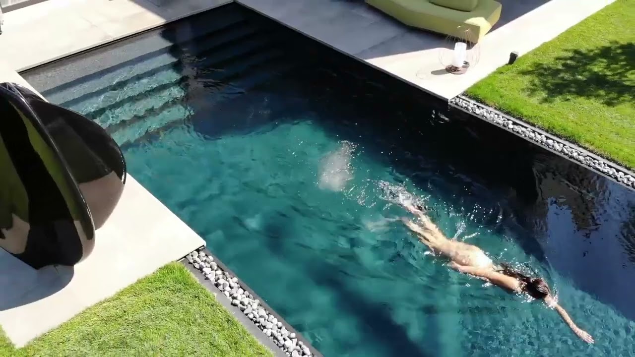Piscina con Rivestimento Nero | Piscine Castiglione