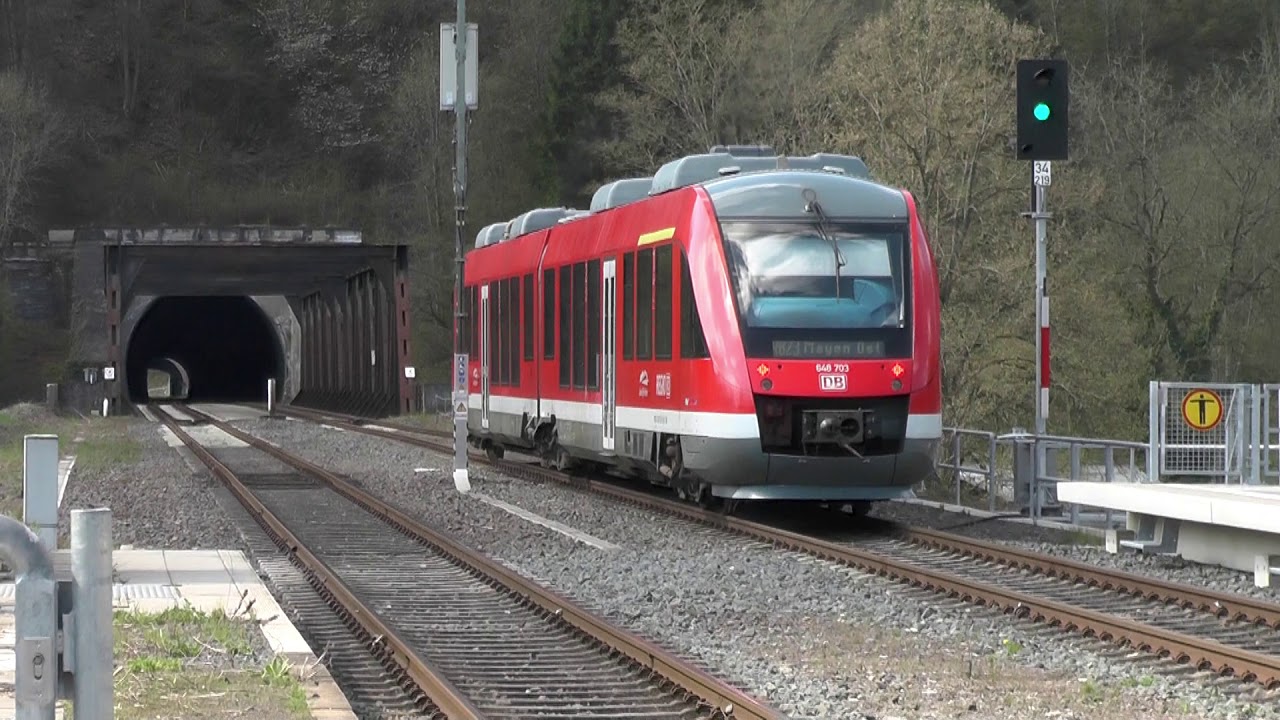Zugverkehr in Obernhof an der Lahn