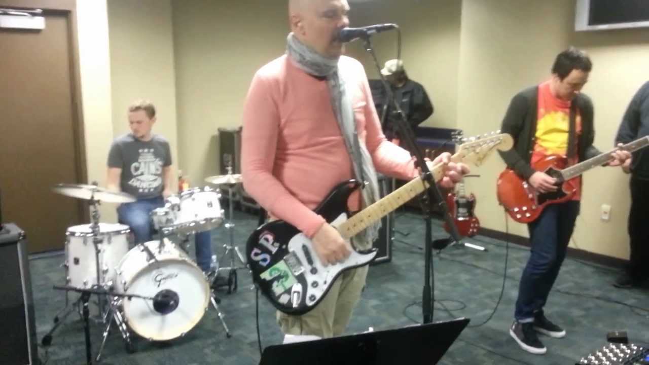 Smashing Pumpkins - There It Goes - Backstage Oct 23 2012 Palace of Auburn Hills