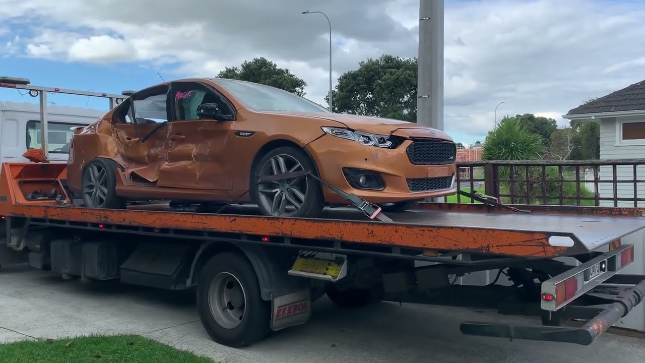 Transitioning a Ford Falcon XT to an FGX
