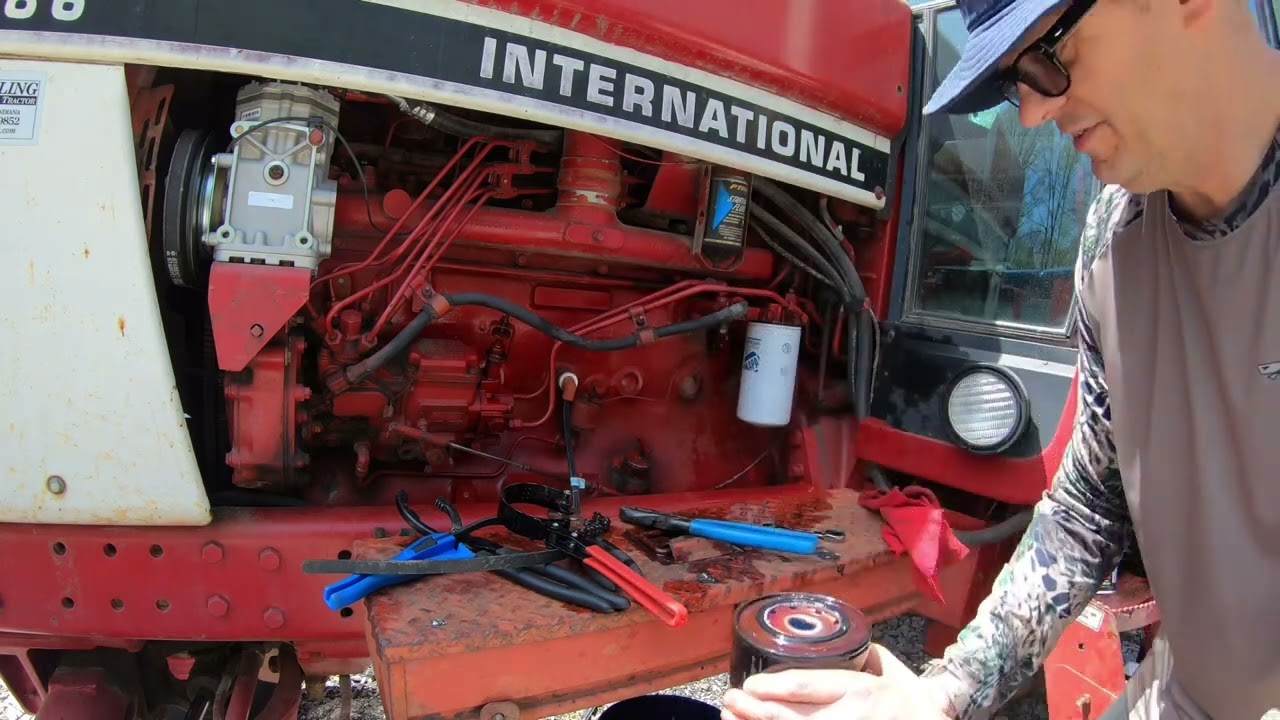 International 1086 Tractor, Oil & Filters Complete Service