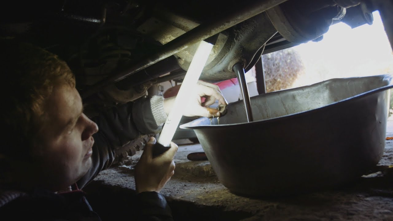 How to Service a Land Rover Defender (200tdi + Other Diesel engines)