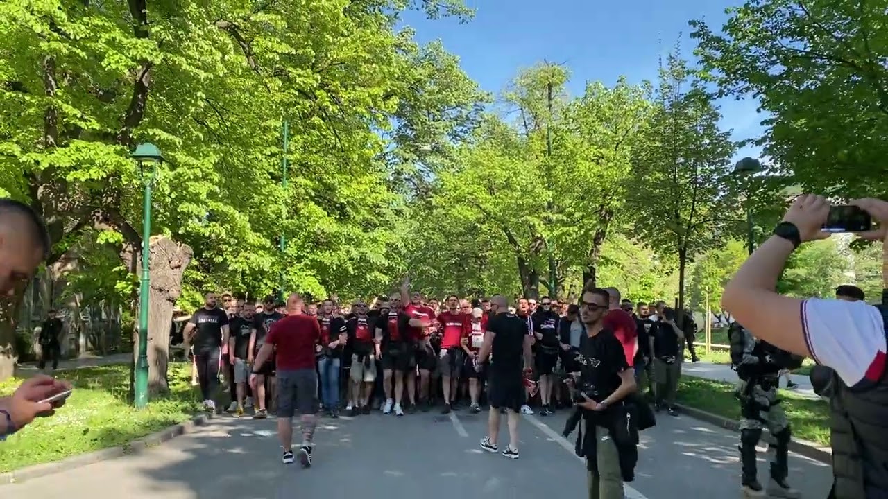 Korteo navijača Sarajeva: Horde zla se s pjesmom zaputili prema Grbavici