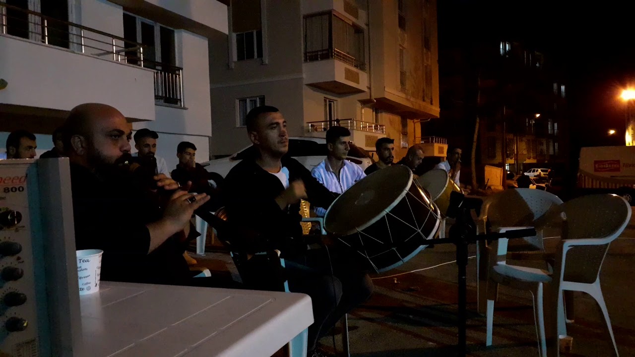 Sivas Ahçik Halayı