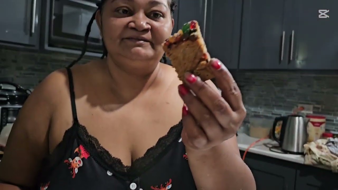 Making sweet bread  cake and bread 