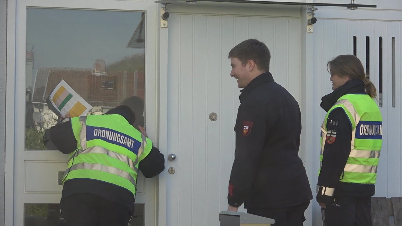 Evakuierung nach Bombenfund auf Gelände der Uniklinik Bonn am 02.04.20 + O-Ton