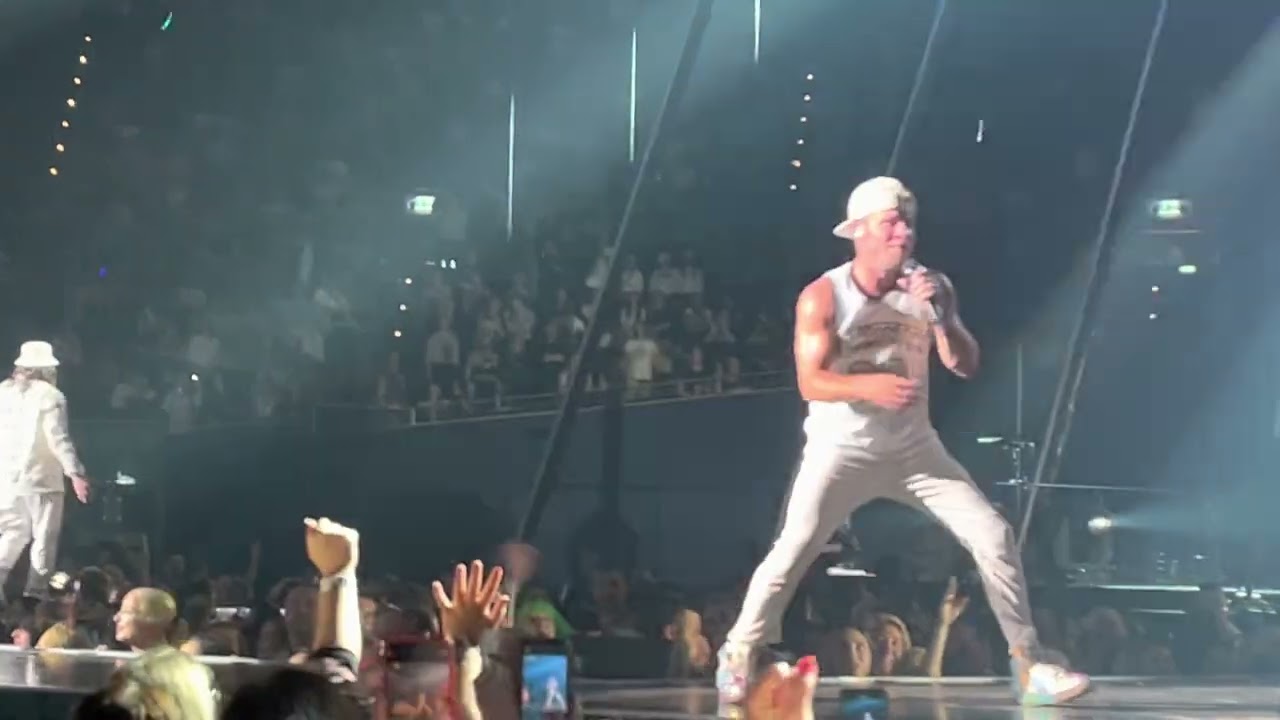 Backstreet Boys “Don’t Go Breaking My Heart” & Larger Than Life” @ München, Olympiahalle, 21.10.2022